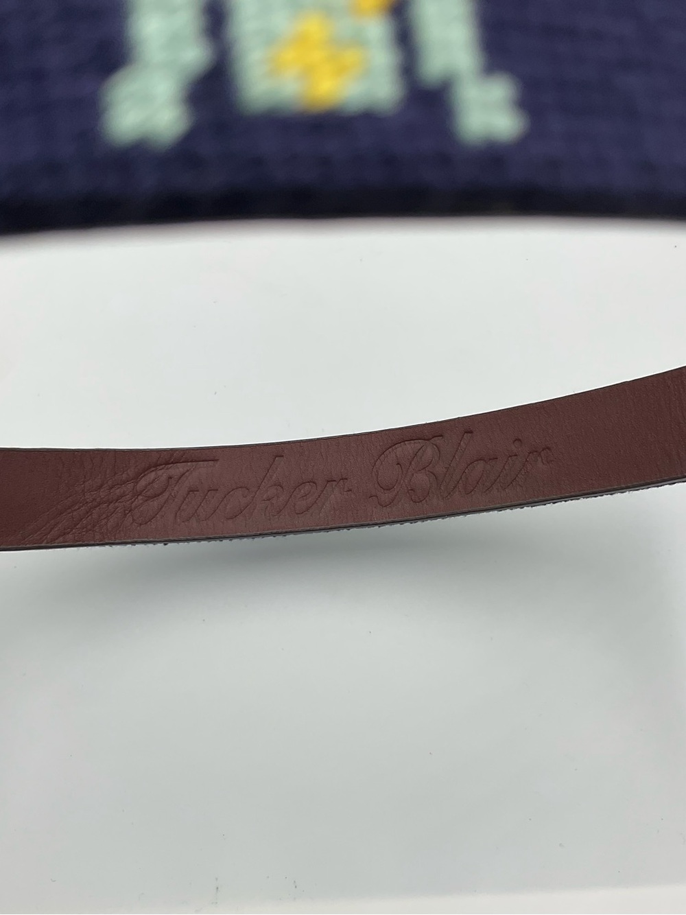 Boy’s Tucker Blair Jockey Silk Hand Stitched Needlepoint Leather Belt Size Large - Picture 8 of 8